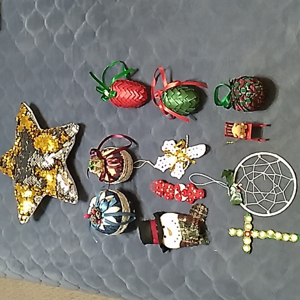 Christmas decorations and star pillow